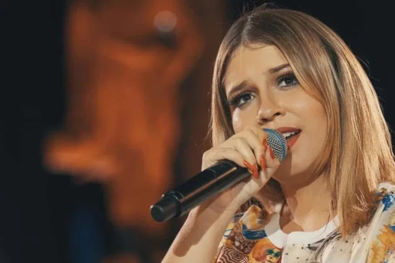 Marília Mendonça tem cerca de 200 gravações de músicas inéditas, afirma empresário