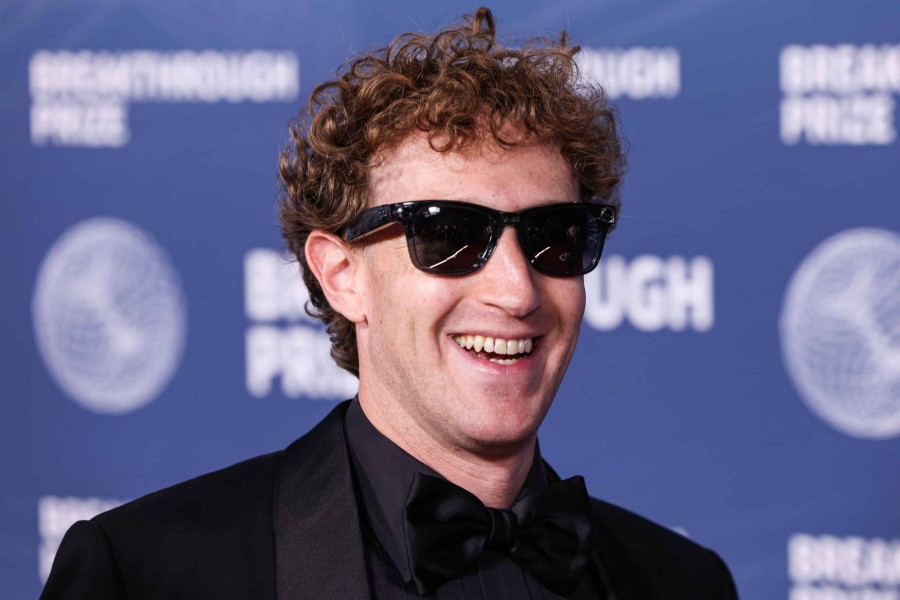 Zuck para você: “Give me your money”