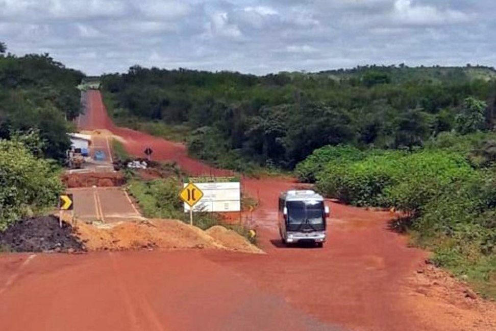 Ponte na BR-222 entre Esperantina e Batalha